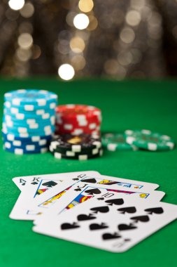 Live Super Sic Bo table with real dealer and transparent dice cage